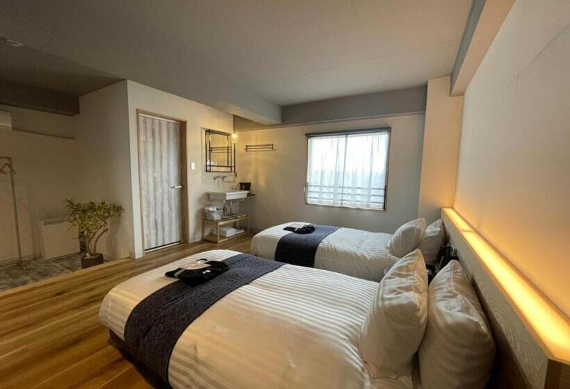 Quarto Deluxe, Fukuyama Royal