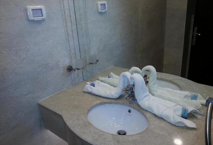 سوییت خانوادگی, Royal Suites