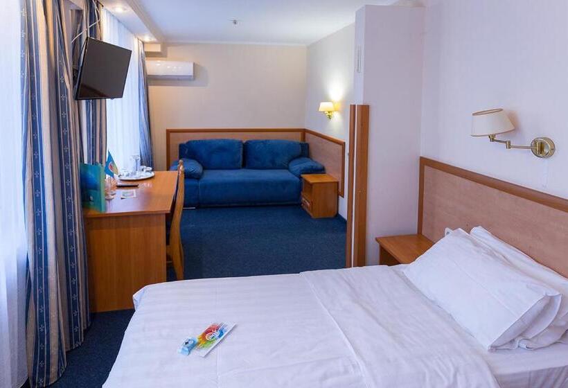 Standard Quadruple Room, Truskavets 365