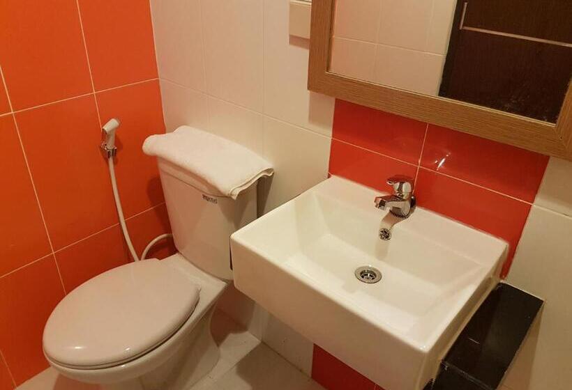 اتاق لوکس, Budget Hotel Ambon