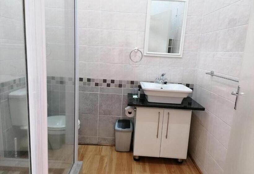 Апартаменты 2 Спальни Вид на Море, Glenmore Sands Beach Resort