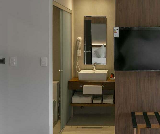 Quarto Deluxe com Sacada, Five Hotel & Residences