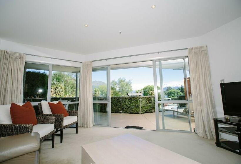 침실 1개 아파트, Lakeside Apartments