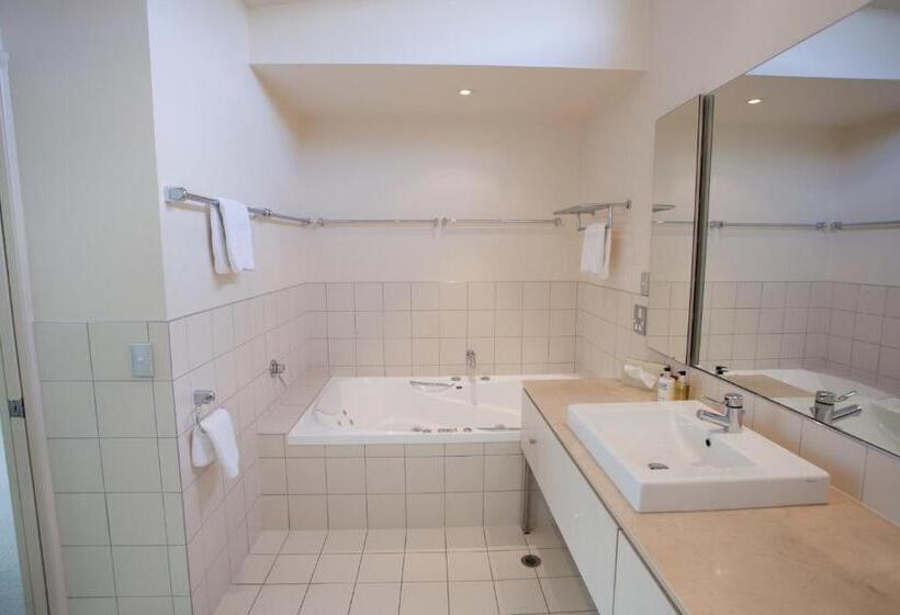 3침실 디럭스 아파트, Lakeside Apartments