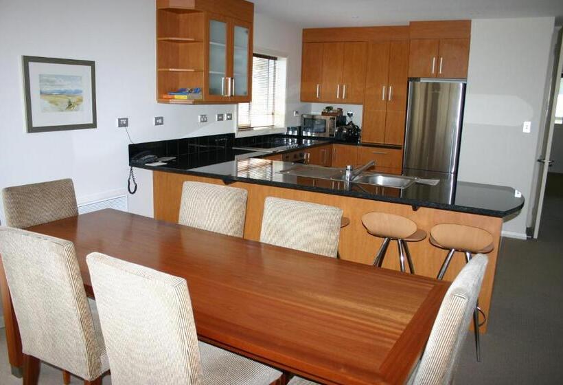 침실 2개 아파트, Lakeside Apartments