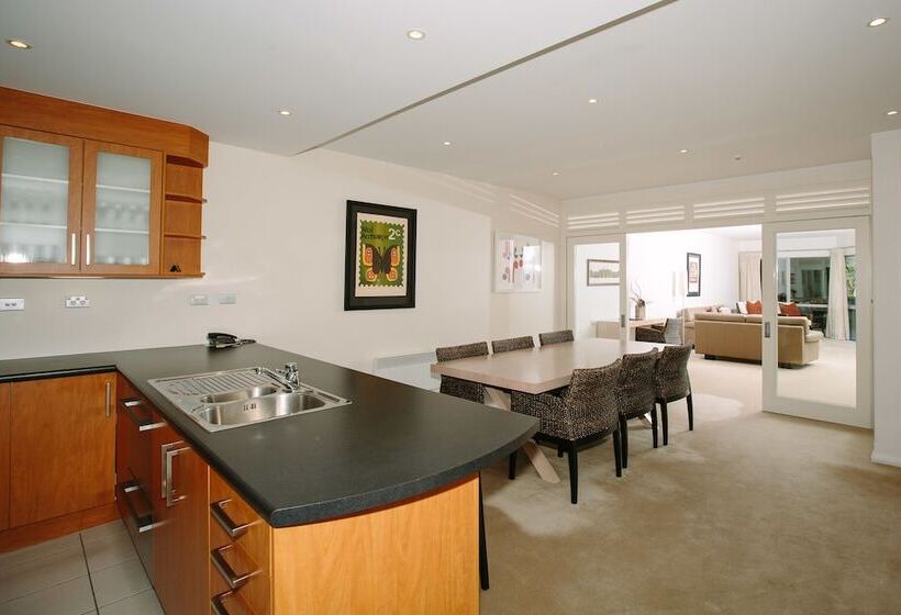 Apartament Delux cu 3 dormitoare, Lakeside Apartments