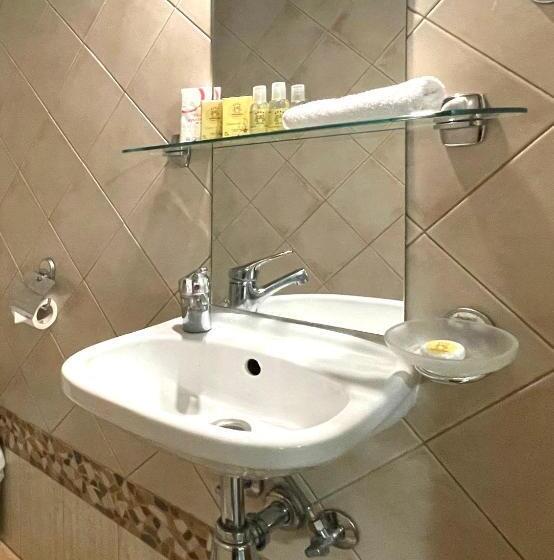 اتاق استاندارد, Economy Room In Hotel Eney
