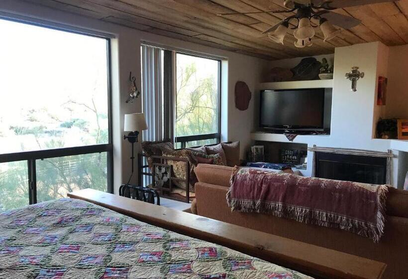 Люкс Deluxe Кровать Кинг, Spur Cross Inn