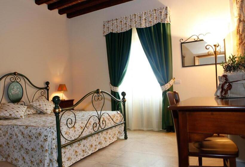 سوییت جونیور با چشم‌انداز دریا, Villa Alba