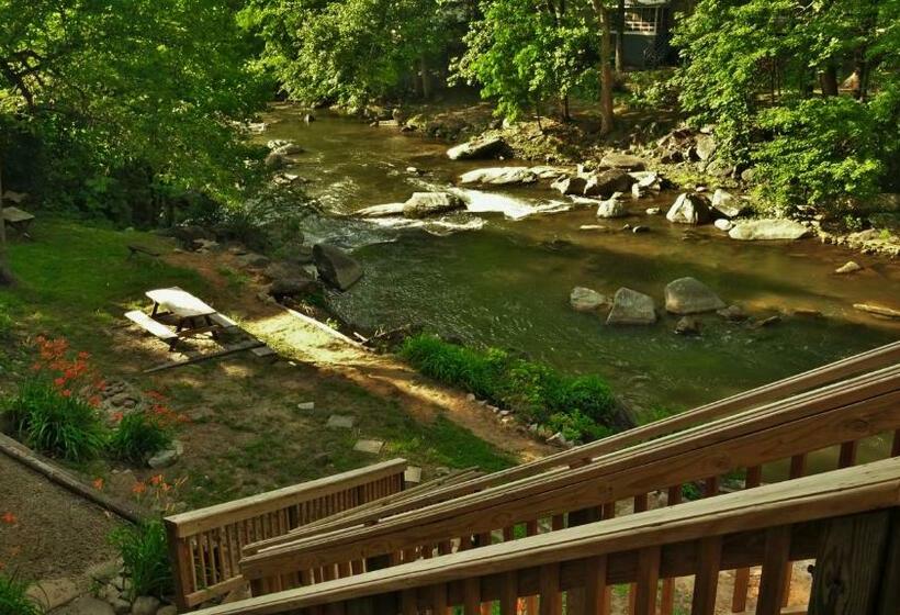 Четырехместный Номер Deluxe, The Riverside Lodge At Chimney Rock