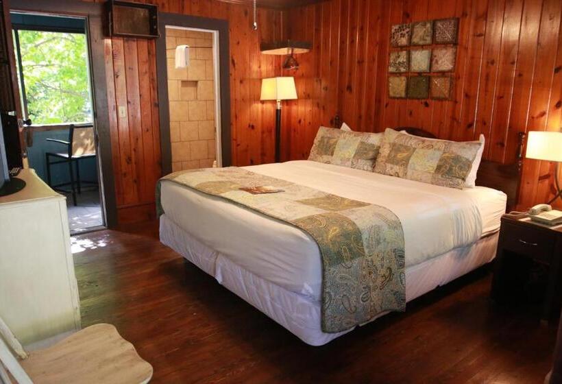 Стандартный Номер Кровать Кинг, The Riverside Lodge At Chimney Rock