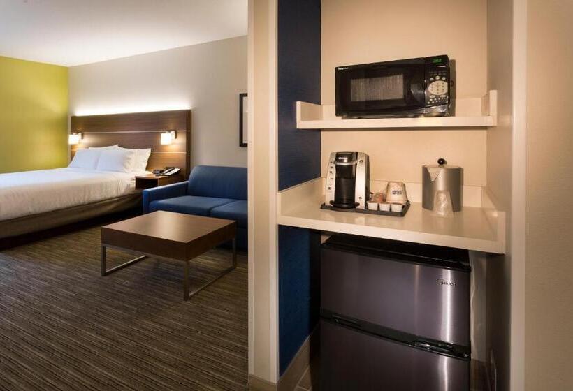 מיטת קינג בסוויטה, Holiday Inn Express & Suites   Seattle South   Tukwila, An Ihg