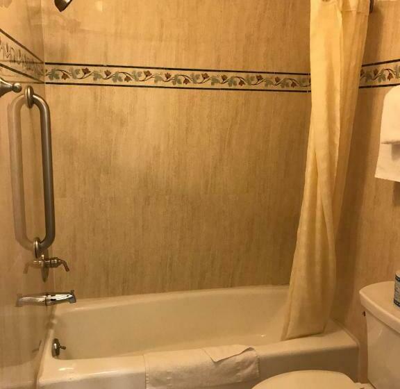 Номер Deluxe Кровать Кинг, Castaic Inn Near Six Flags Magic Mountain