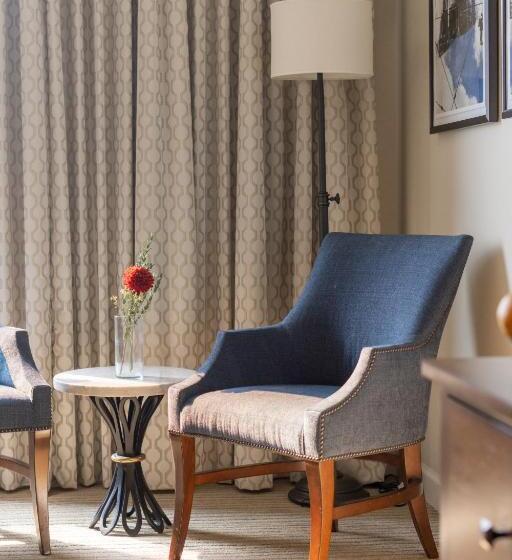 سوییت لوکس, Nopsi Hotel New Orleans