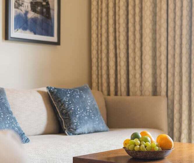 سوییت لوکس, Nopsi Hotel New Orleans