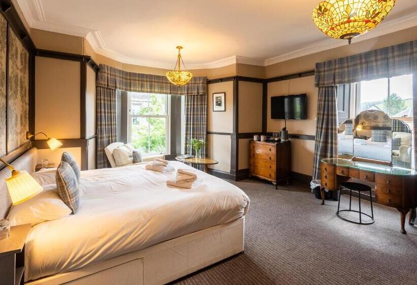 Номер Deluxe, Traquair Arms