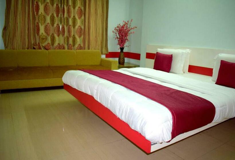 Номер Deluxe, Ashapura Palace By Sky Stays