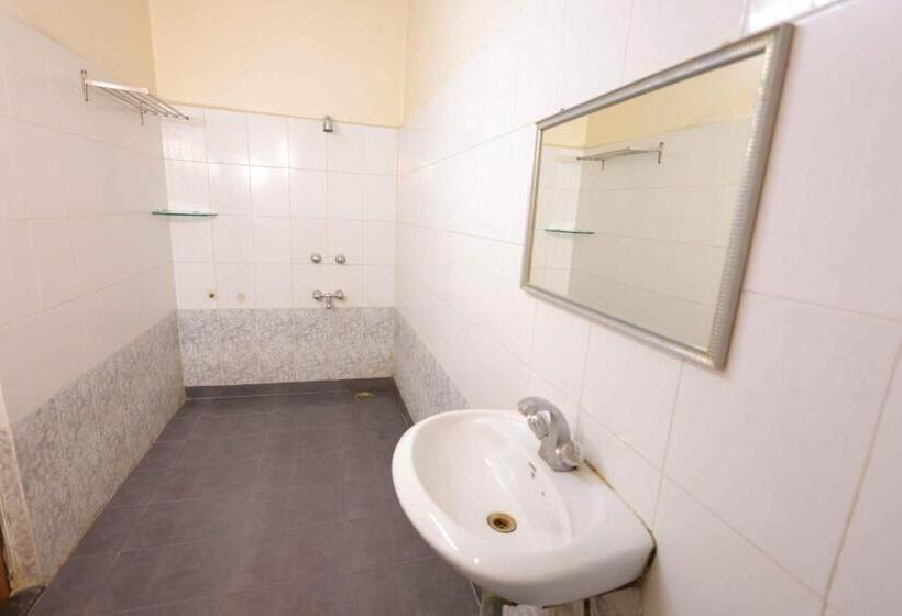 Chambre Deluxe, Ashoka International
