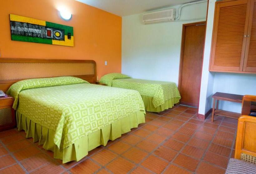 Номер Стандарт Трехместный, Hosteria Guaracú