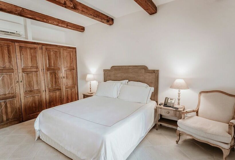 اتاق لوکس, Relais Villa Carola