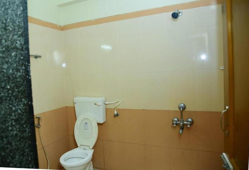 اتاق لوکس خانوادگی, Rukmini