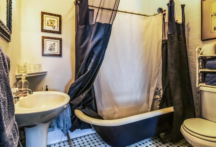 디럭스 룸, Simmons Bond Inn Bed & Breakfast