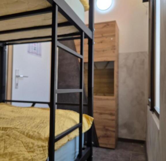 اتاق عادی, Bled Lesce Station Rooms And Beds