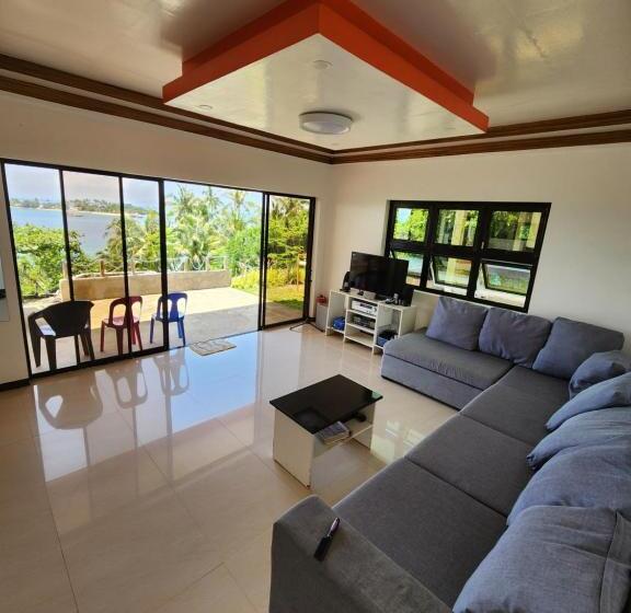 带海景标准四人间, Islandview Whitehouse   Camotes