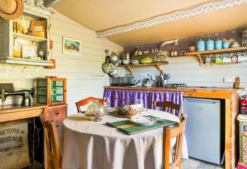 Номер Стандарт Вид на Горы, Roulotte Tout Confort à La Ferme Blandine
