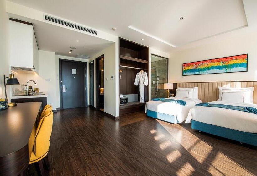 带1个卧室的带海景的公寓, Sunset House   Căn Hộ Dịch Vụ Trong Khách Sạn Best Western Premier Sapphire Ha Long