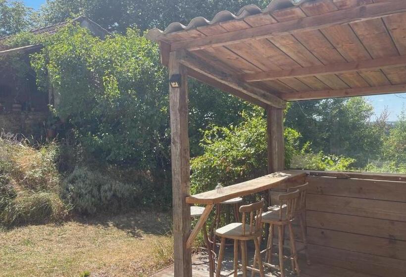 Номер Стандарт Вид на Сад, Hameau Du Hour   Chambre D Hôtes Et Gîtes