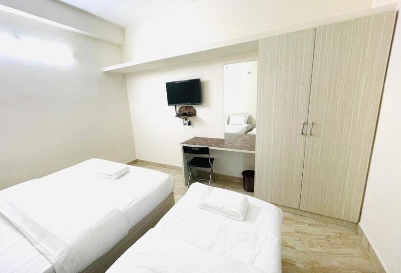 Трехместный Номер Deluxe, Pearl Stays, Tirupathi