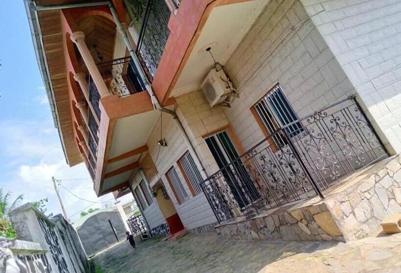 آپارتمان 2 خوابه با چشم‌انداز دریا, Apparts Esther