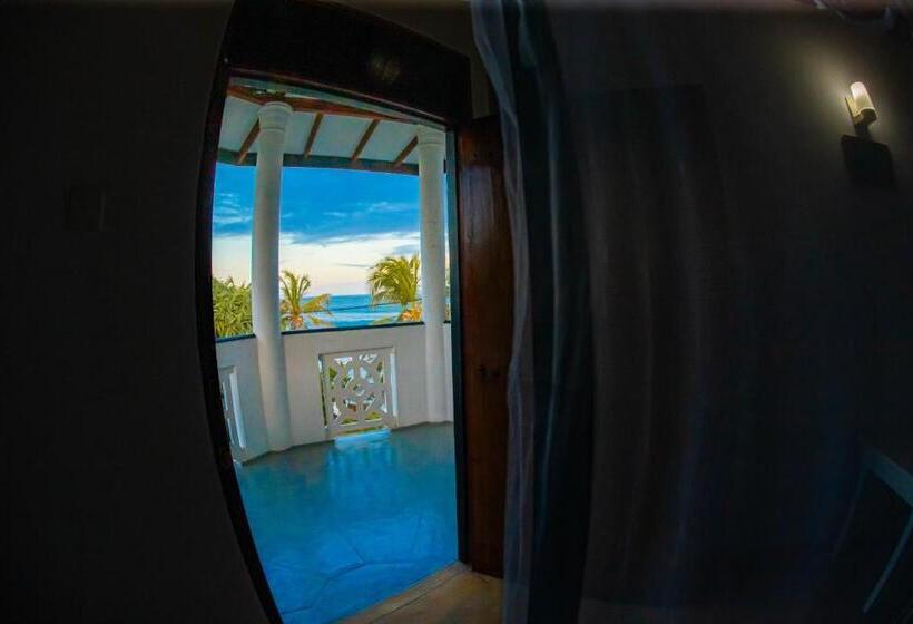 Номер Deluxe Вид на Море с Балконом, Grand Ocean Resort