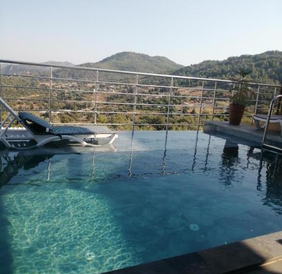 استودیو استاندارد با بالکن, Belen Lodge