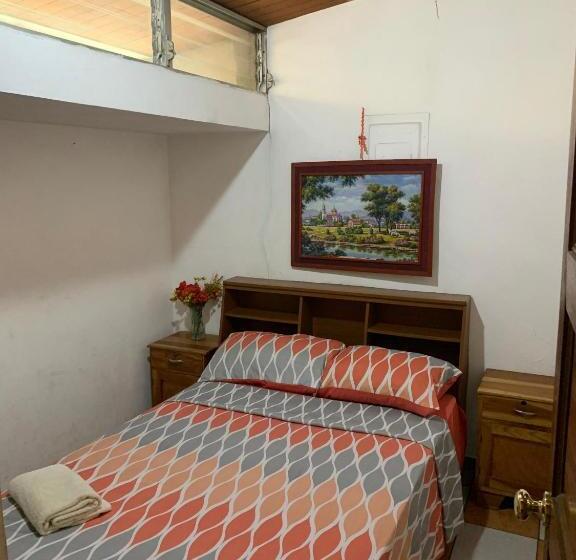 バス共有のスタンダードルーム, Hostal Cumbres De El Salvador Escalón