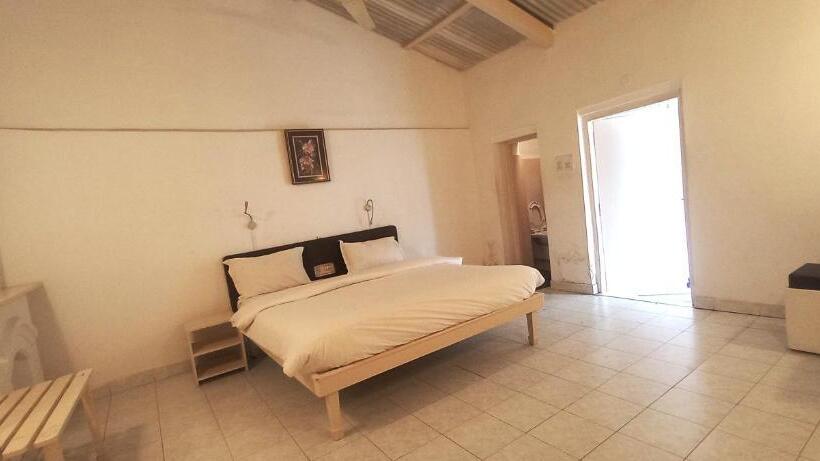 اتاق استاندارد با بالکن, Istays   The Colonial Villa, Yercaud