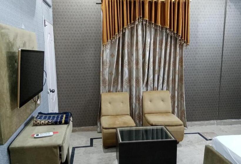 اتاق استاندارد سه نفره, Venue Guest House Near Millennium Mall