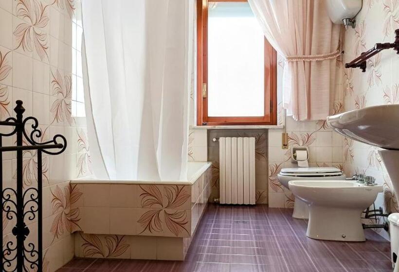 Номер Стандарт с Балконом, Casa Di Tota   Affittacamere