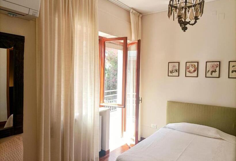 Номер Стандарт Индивидуальный с Балконом, Casa Di Tota   Affittacamere