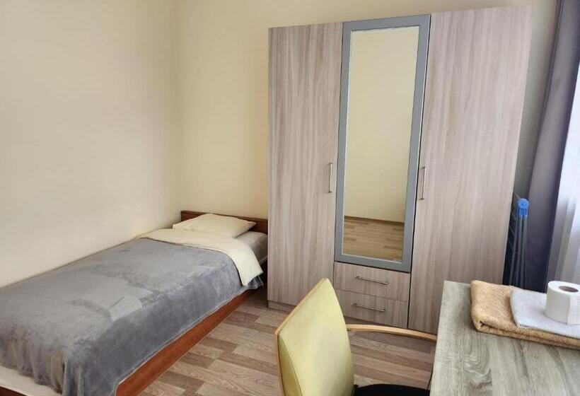 اتاق استاندارد یک نفره با چشمانداز دریا, Central Shared Flat   Quiet Private Room