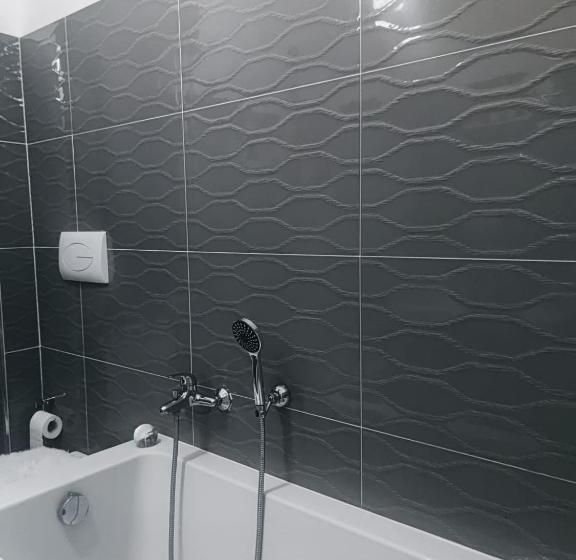 Quarto Estandar Banheiro Compartilhado, Casa Luce