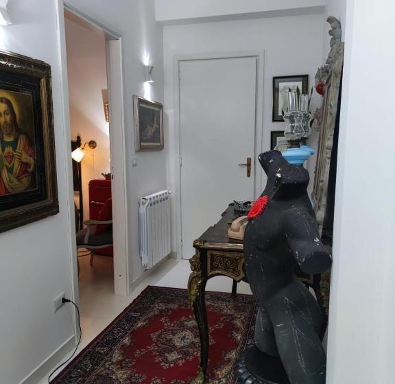 Quarto Estandar Banheiro Compartilhado, Casa Luce