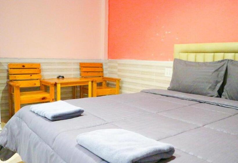 디럭스 룸, The Moon Resort Phetchaburi