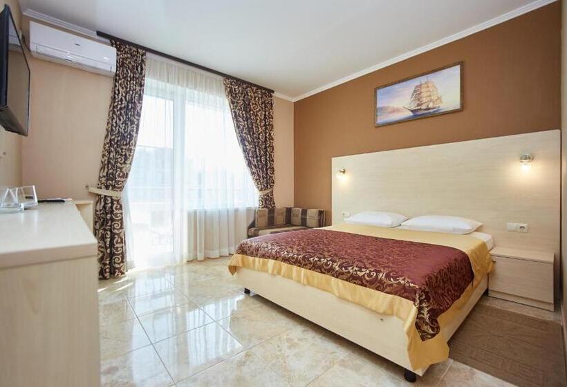 غرفة سوبيريور ثلاثية, Grand