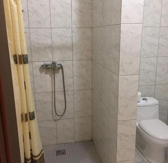 غرفة قياسية ثلاثية, Grand