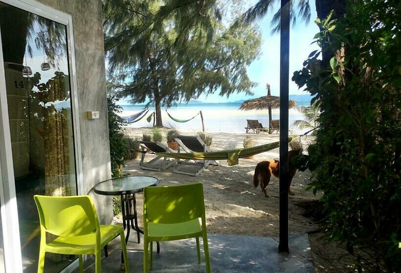 Бунгало Стандарт, Seaesta Beach