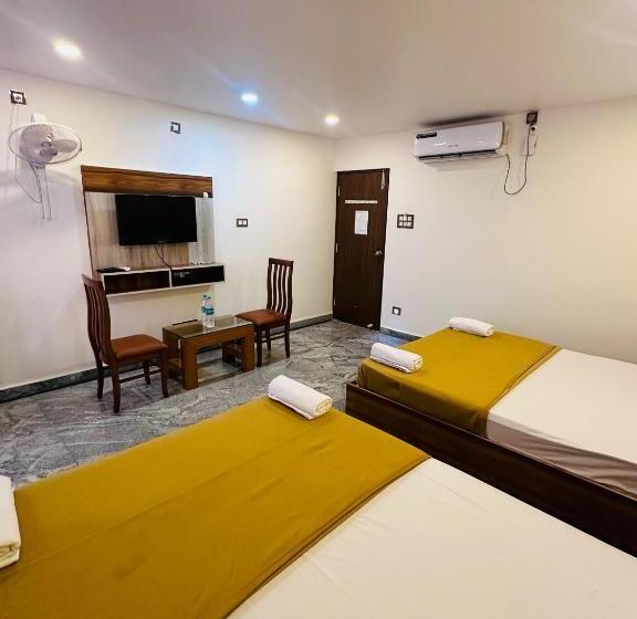 豪华家庭房间, Embassy Grand Boarding And Lodging