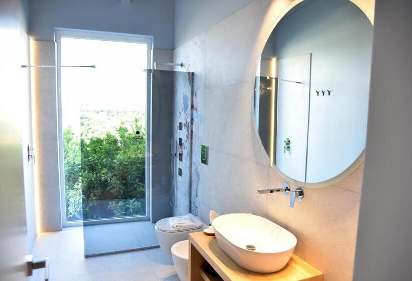 Deluxe Suite Sea View, Uefio   Luxury Suites
