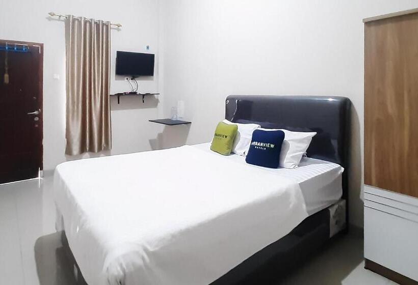 Номер Deluxe, Urbanview Hotel Fira Syariah Muara Enim By Reddoorz